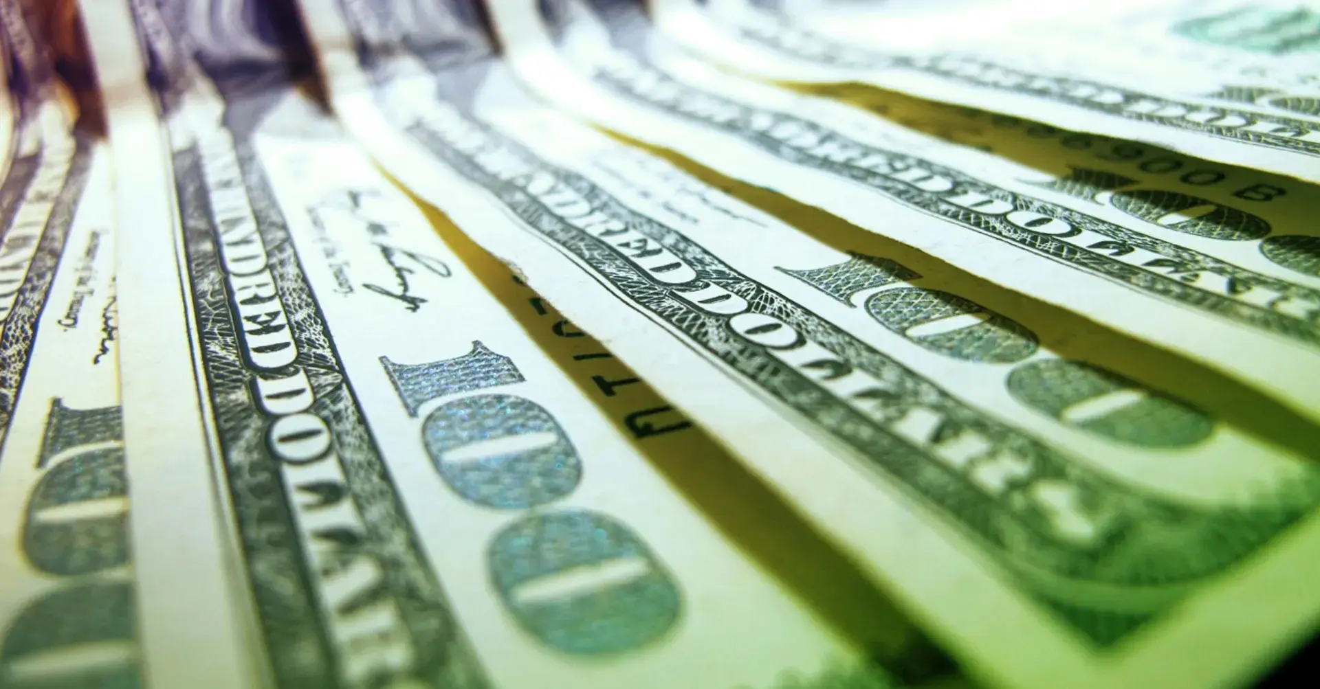 درآمد دلاری