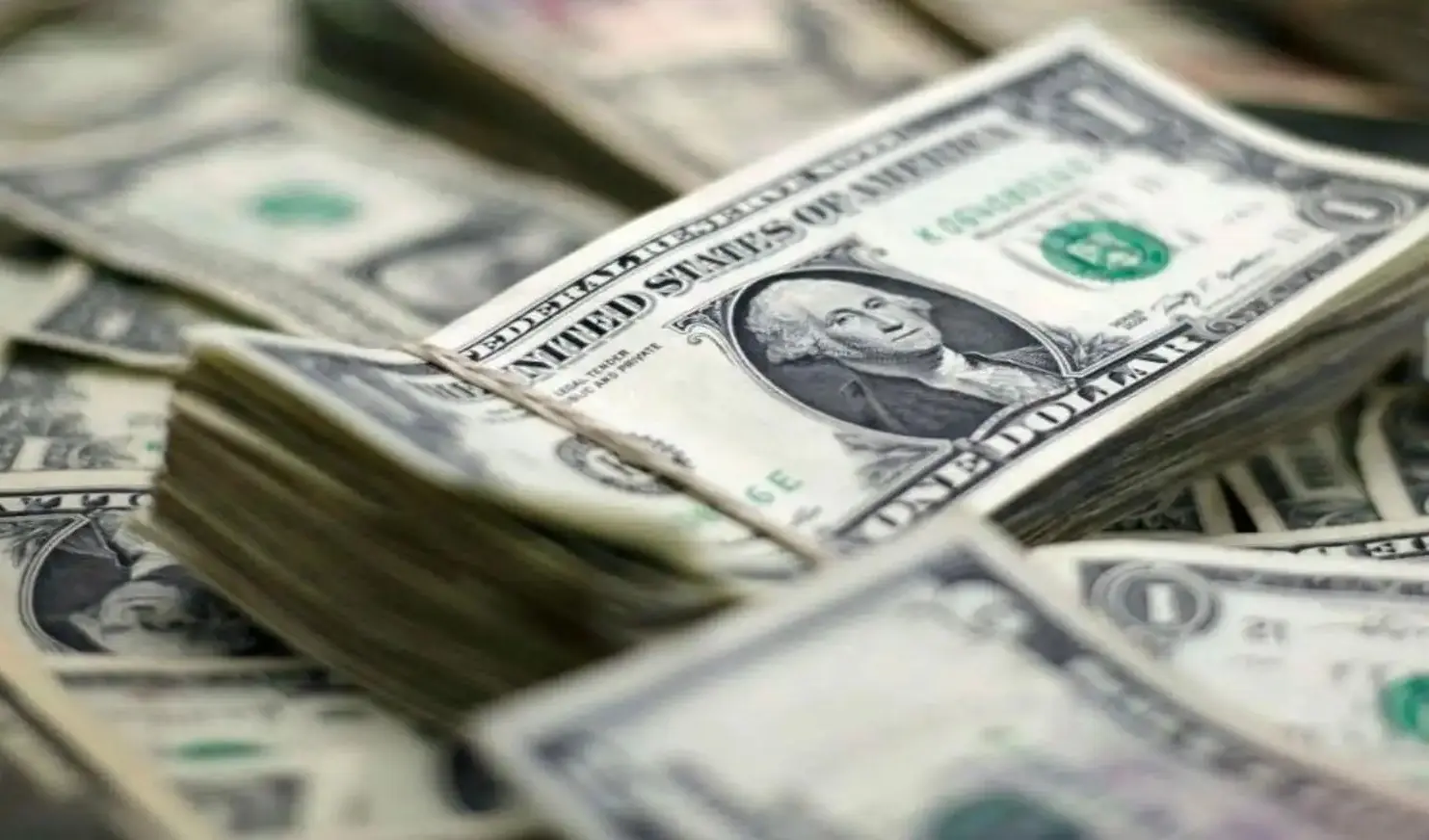 درآمد دلاری